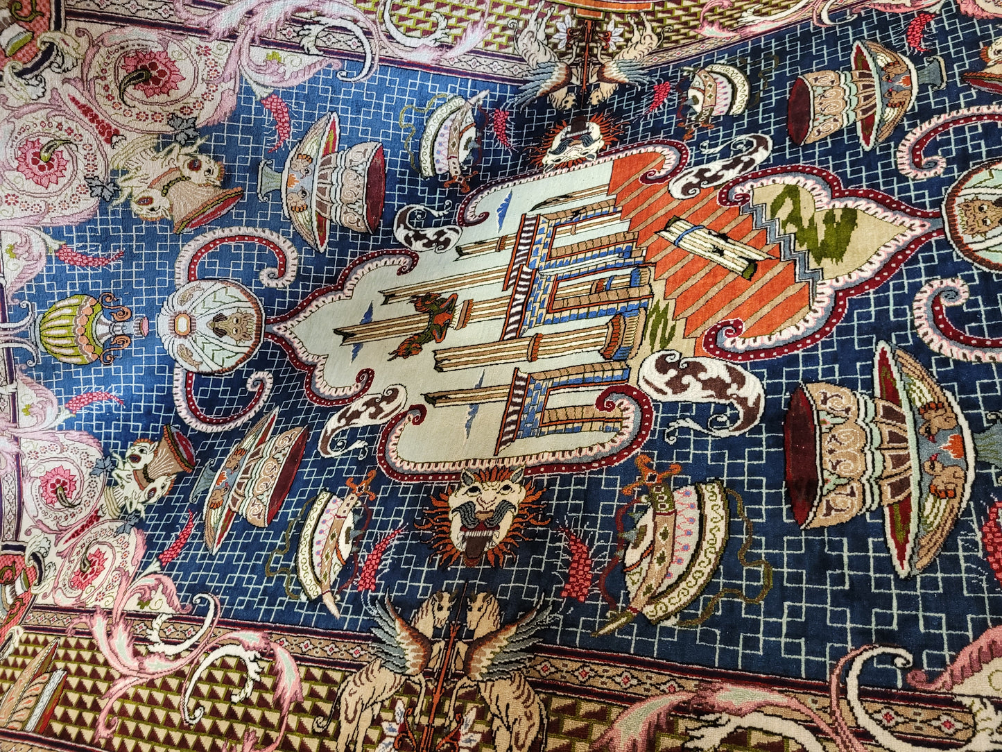 Ghom Teppich Seide auf Seide signiert figürliche Darstellung