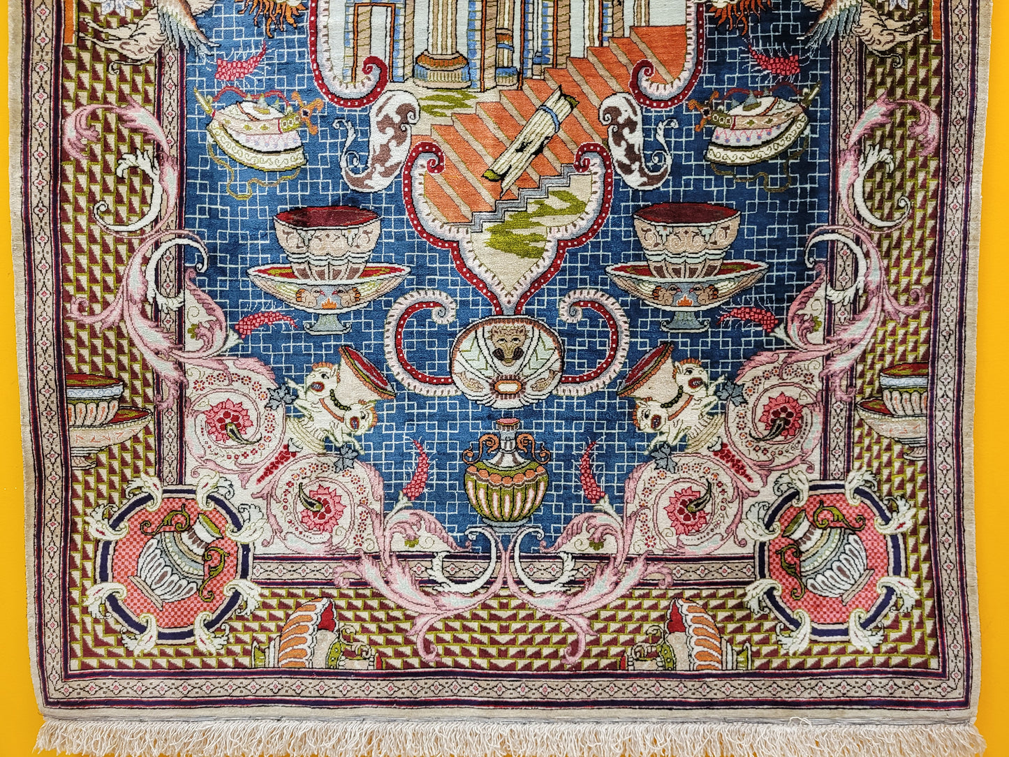 Ghom Teppich Seide auf Seide signiert figürliche Darstellung