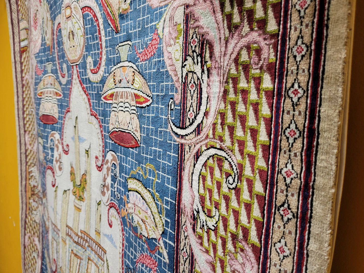 Ghom Teppich Seide auf Seide signiert figürliche Darstellung