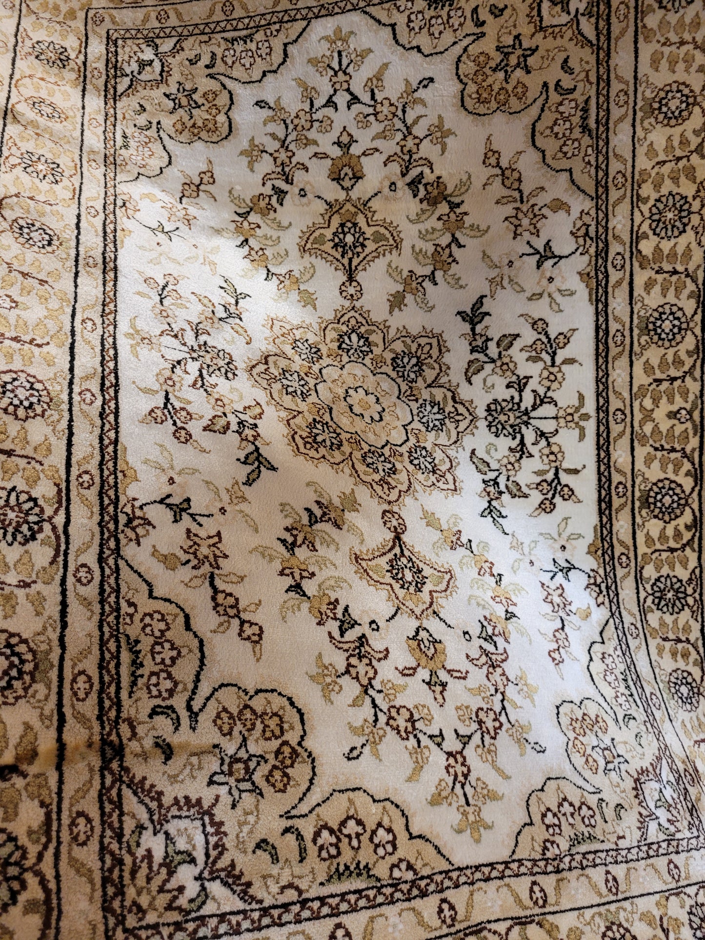 Hereke Teppich Seide auf Seide fein Medaillon mit Blumenornamenten