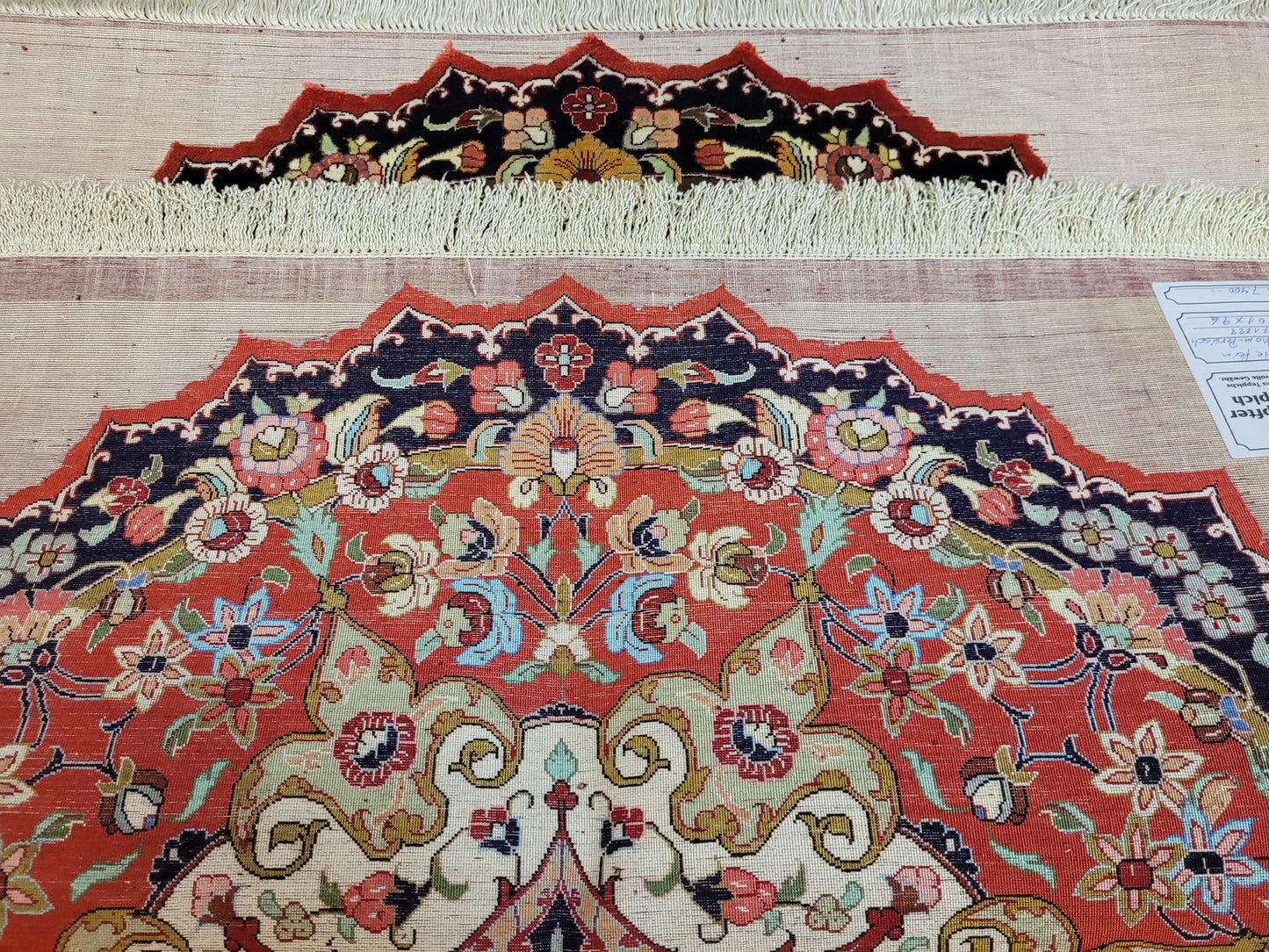 Ghom Teppich Seide fein rundes Medaillon florales Muster