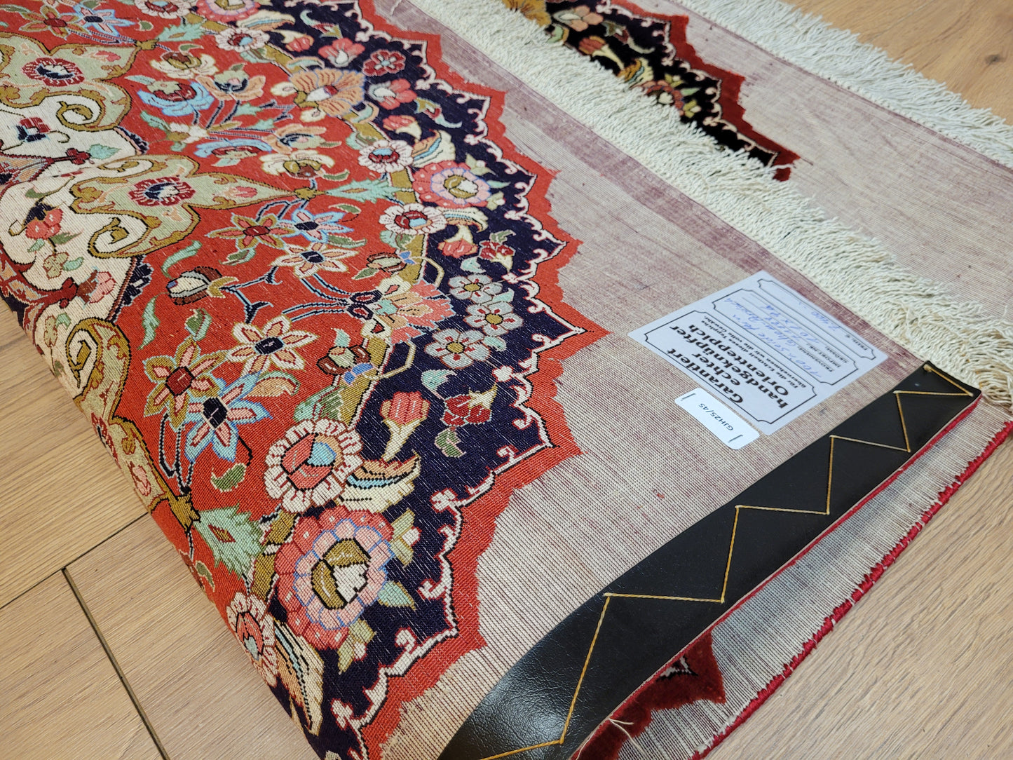 Ghom Teppich Seide fein rundes Medaillon florales Muster