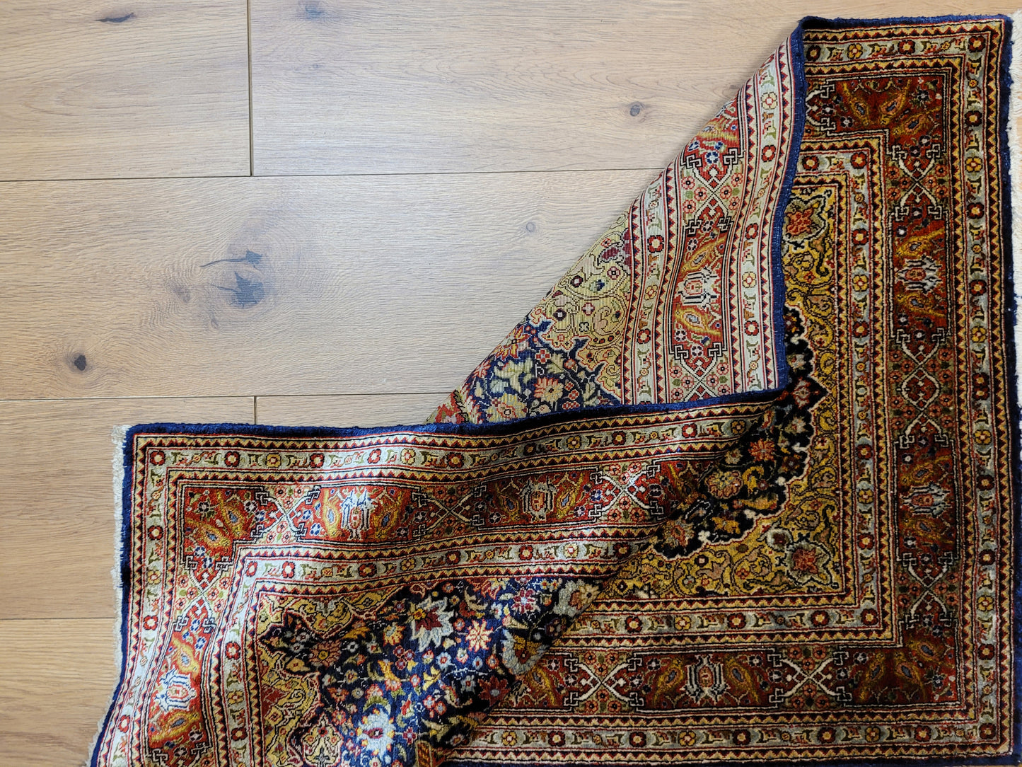 Hereke Teppich Seide auf Seide fein Vase mit Blumenmotiv