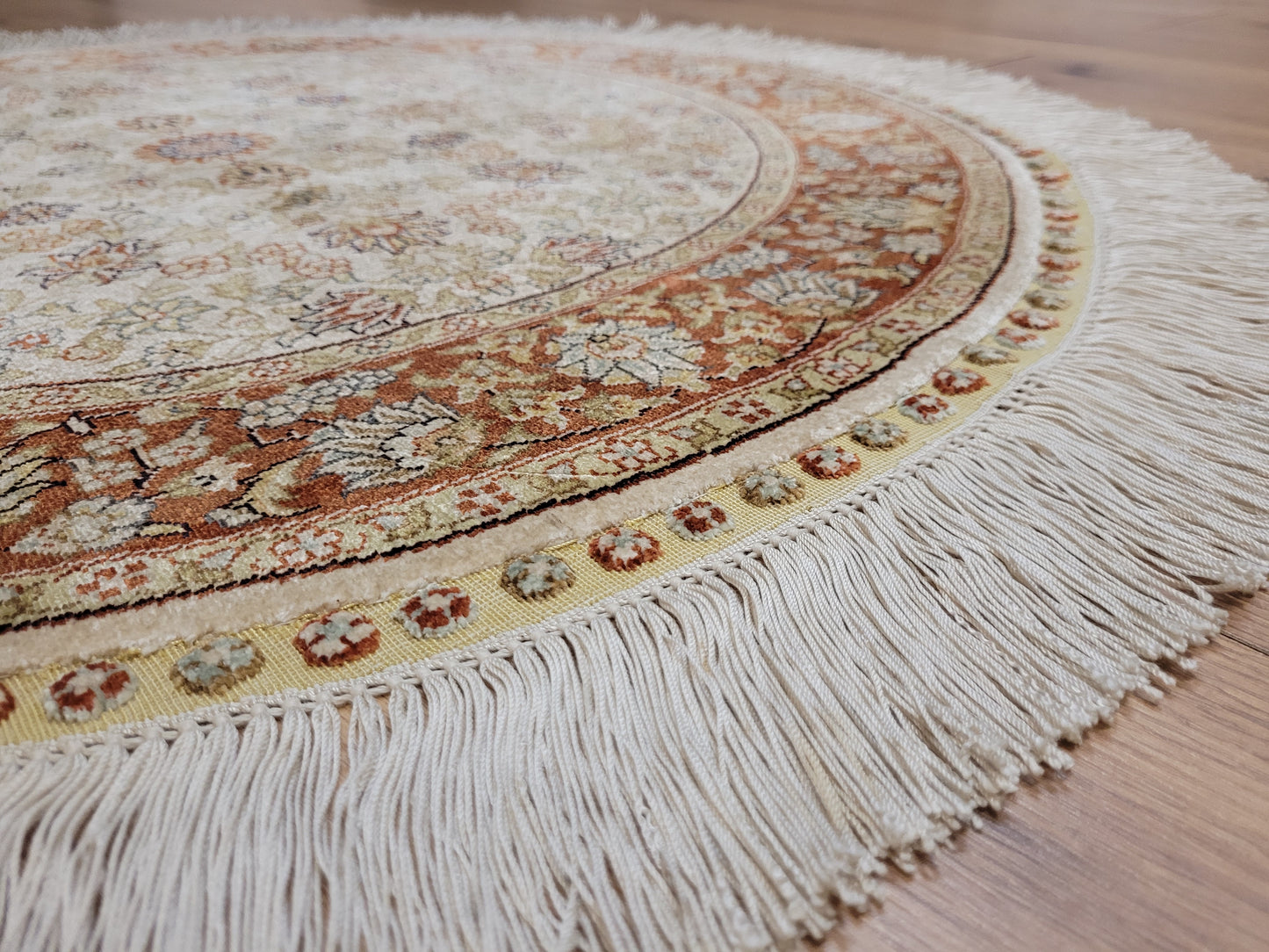 Hereke Teppich Seide auf Seide signiert rund florales Medaillon