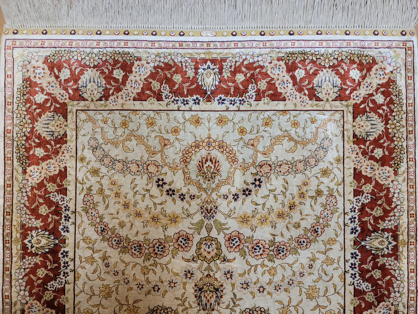 Hereke Teppich Seide auf Seide signiert fein Paradiesvogel Motiv