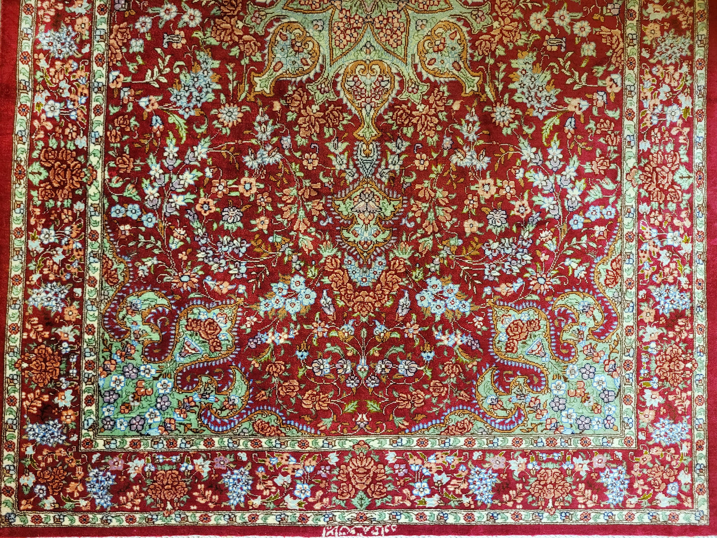 Ghom Teppich Seide auf Seide signiert fein rotes Medaillon