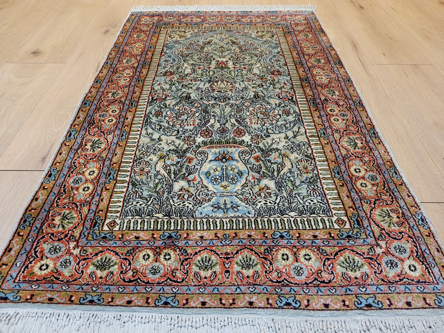 Ghom Teppich Seide auf Seide fein Vase mit Blumenornamenten