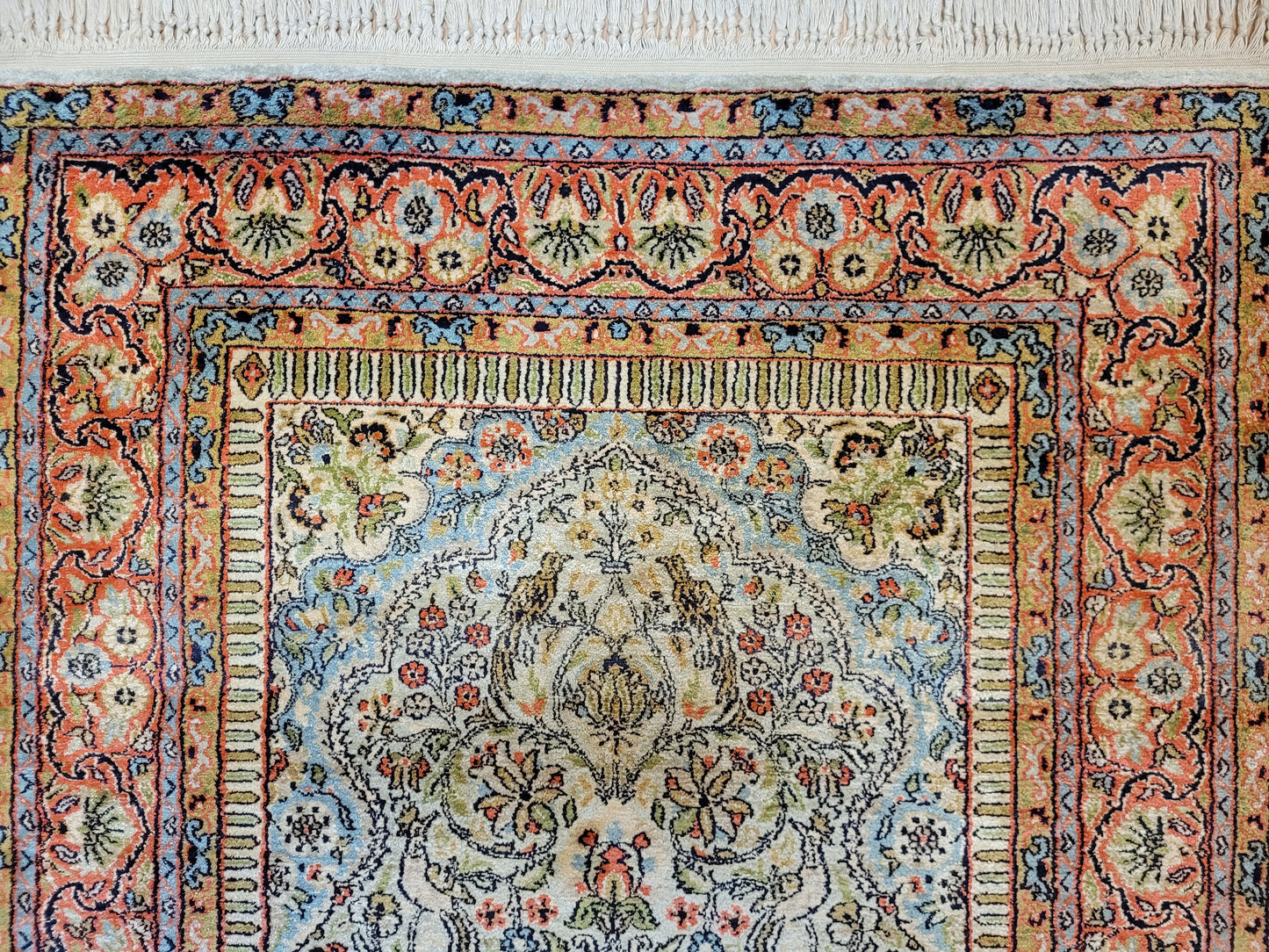 Ghom Teppich Seide auf Seide fein Vase mit Blumenornamenten