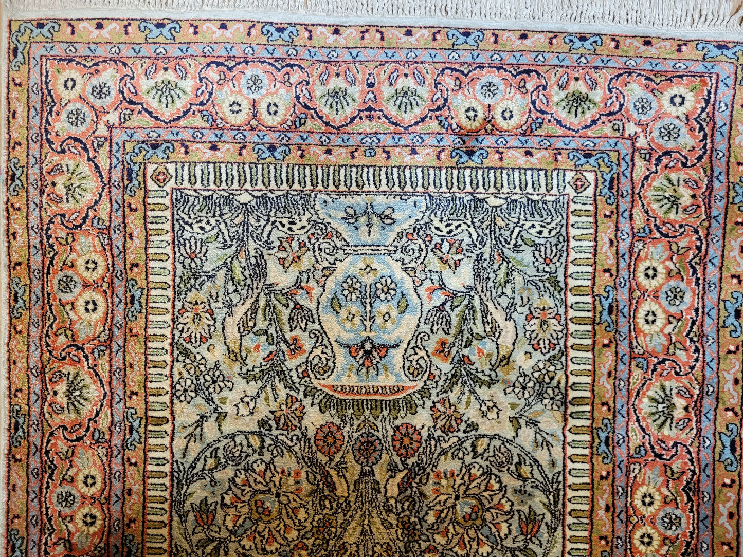 Ghom Teppich Seide auf Seide fein Vase mit Blumenornamenten