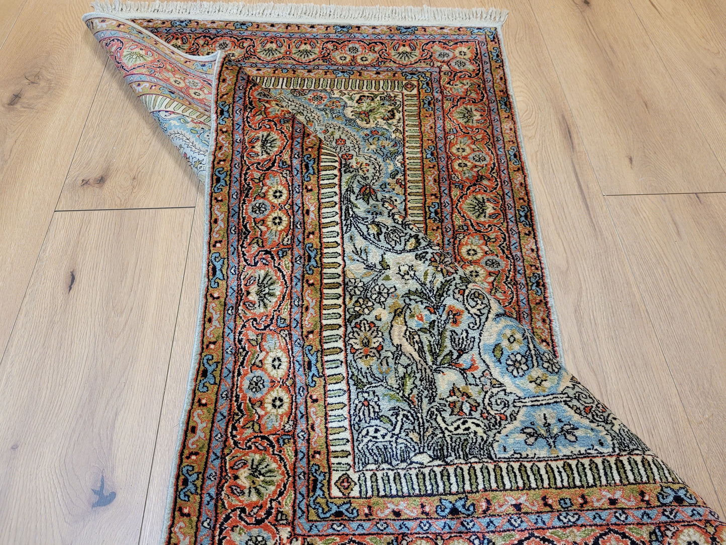 Ghom Teppich Seide auf Seide fein Vase mit Blumenornamenten