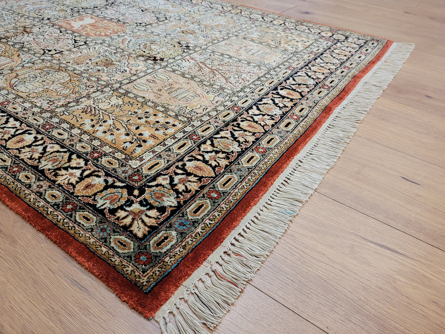 Ghom Teppich Seide auf Seide fein Gartenmotiv Jagdszenen