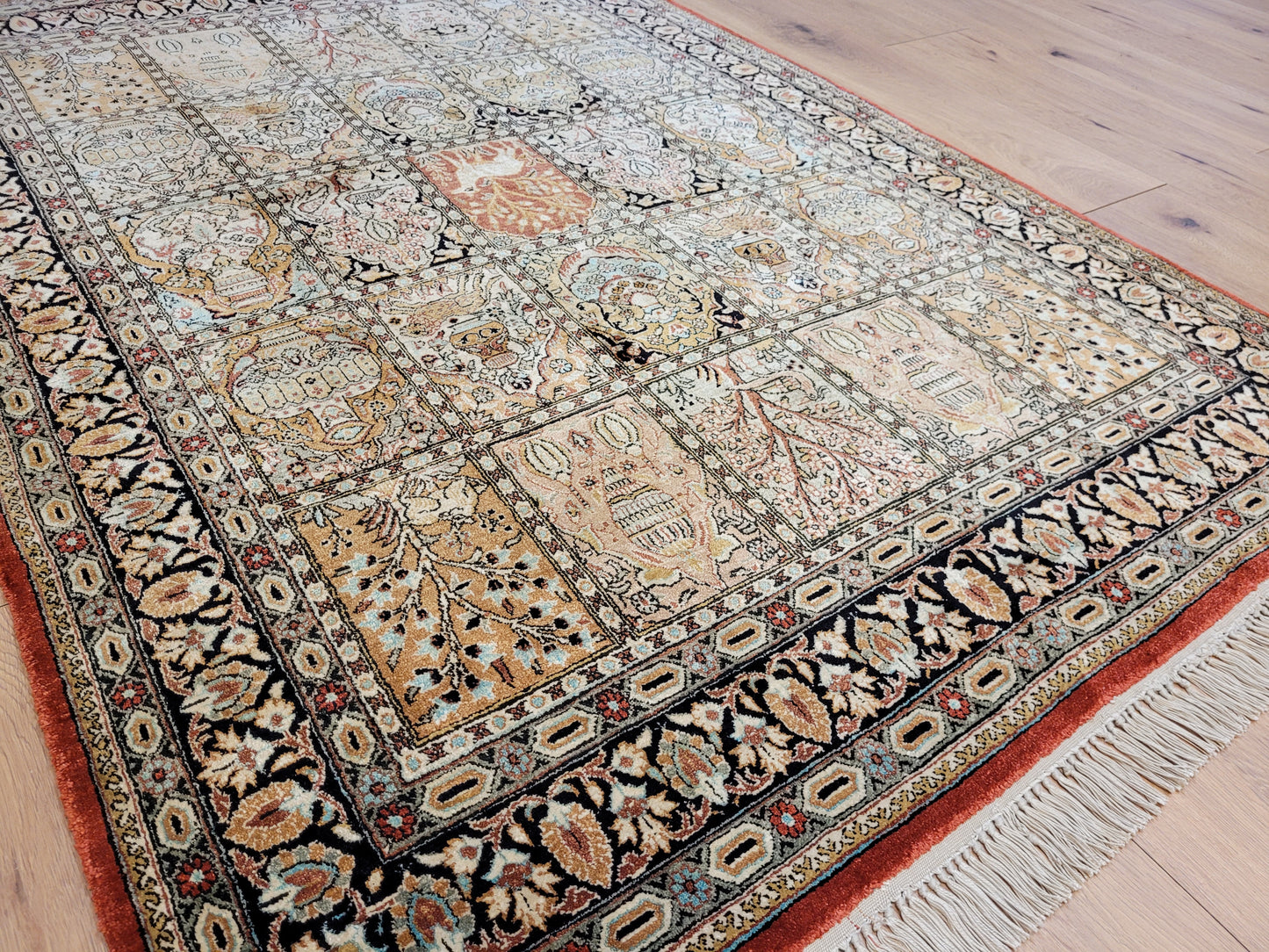 Ghom Teppich Seide auf Seide fein Gartenmotiv Jagdszenen