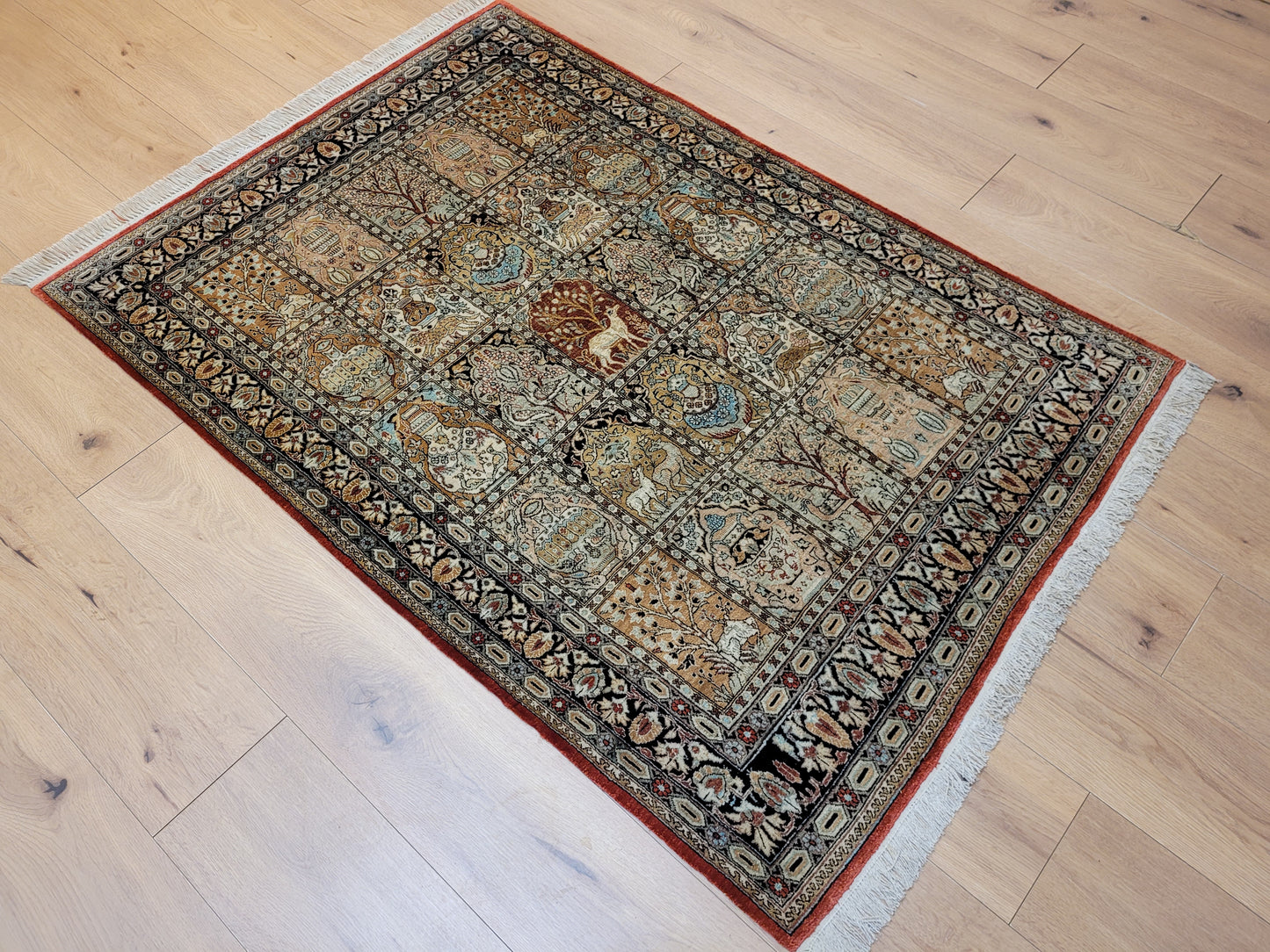 Ghom Teppich Seide auf Seide fein Gartenmotiv Jagdszenen