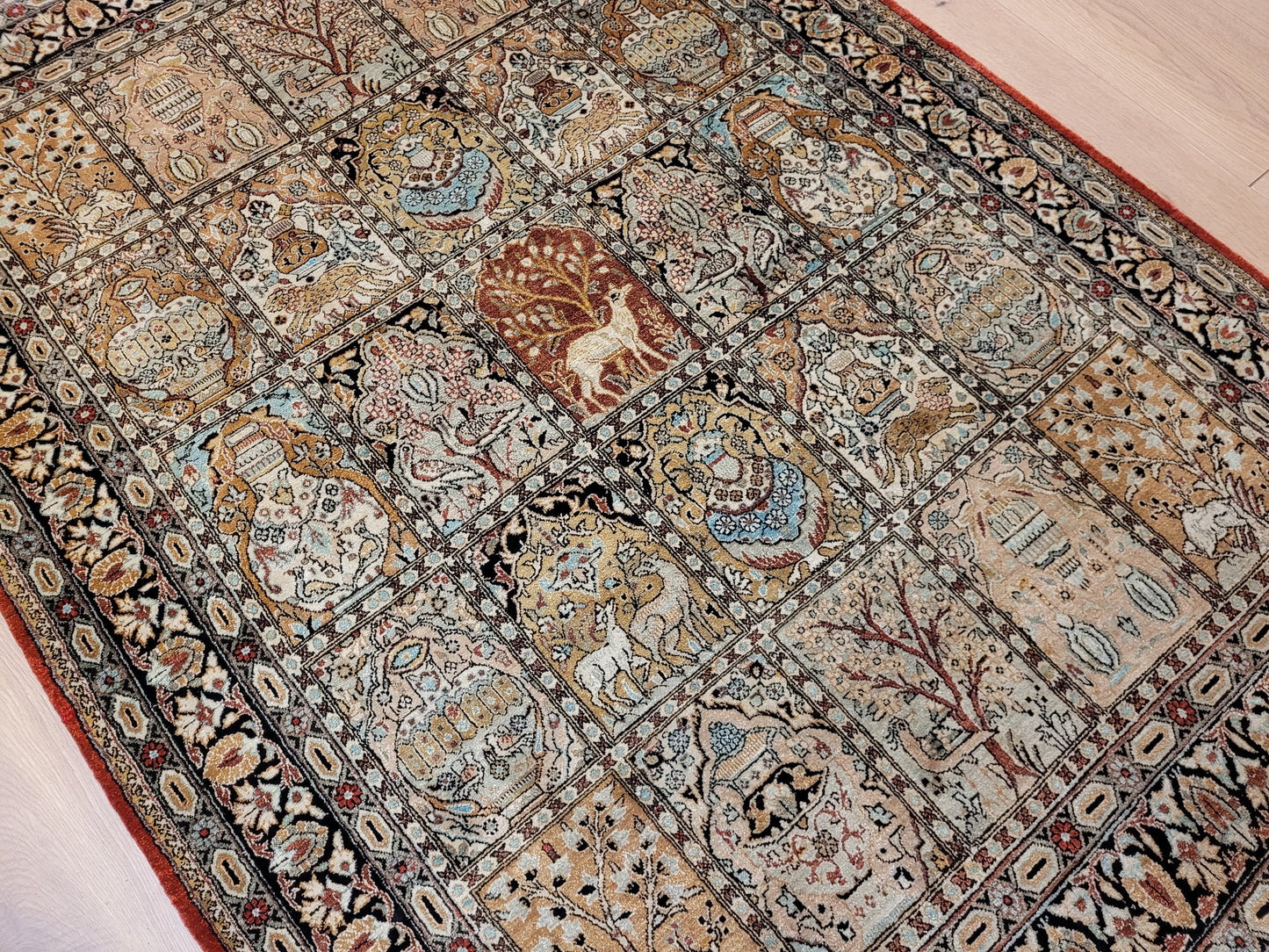 Ghom Teppich Seide auf Seide fein Gartenmotiv Jagdszenen