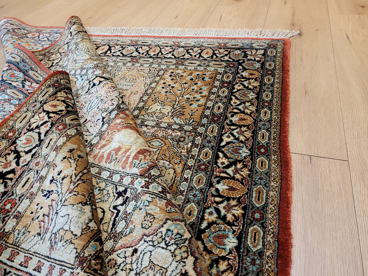 Ghom Teppich Seide auf Seide fein Gartenmotiv Jagdszenen