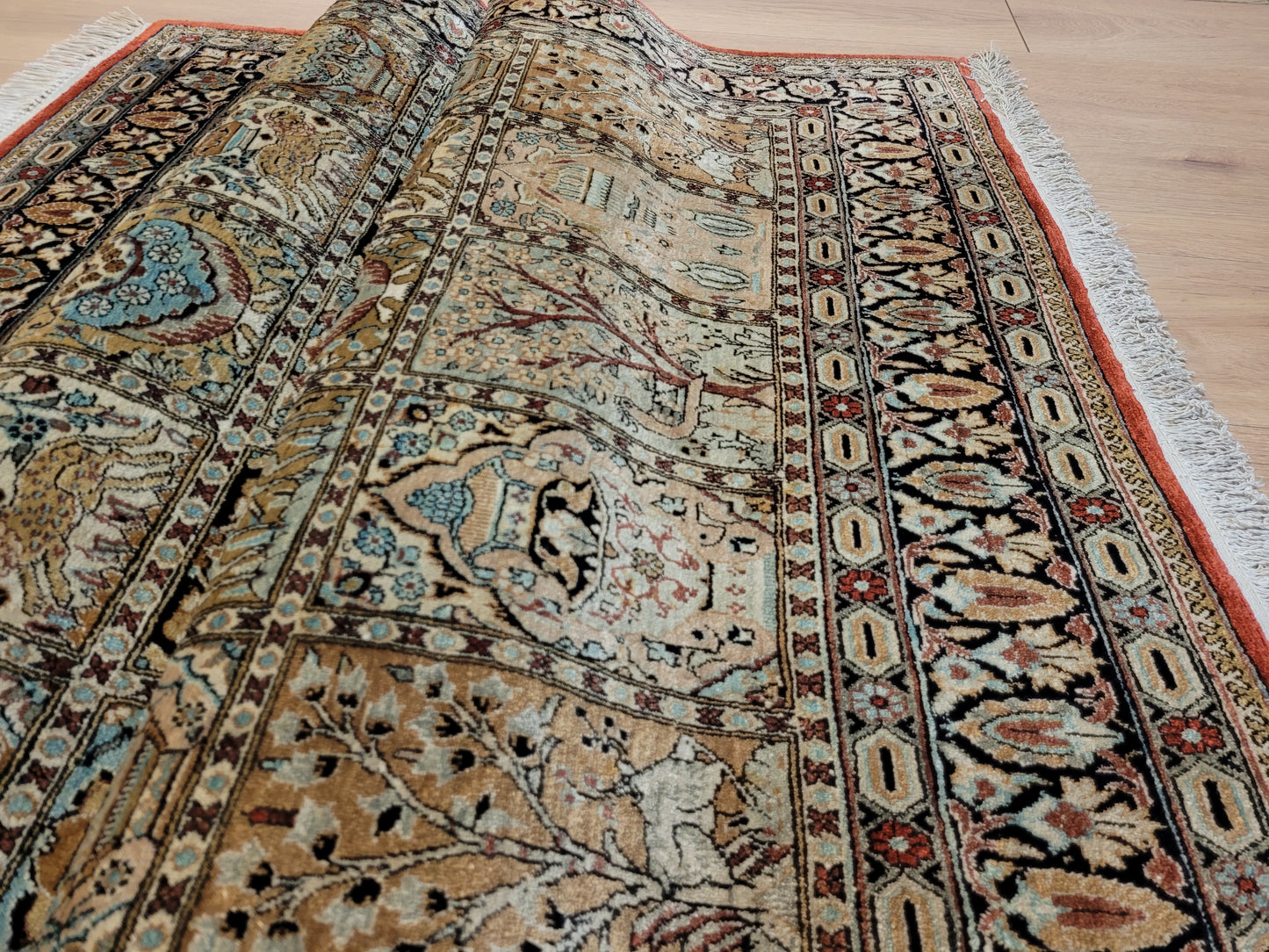 Ghom Teppich Seide auf Seide fein Gartenmotiv Jagdszenen