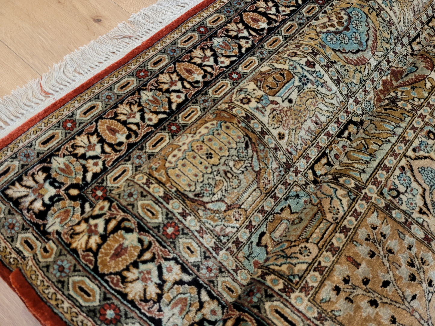 Ghom Teppich Seide auf Seide fein Gartenmotiv Jagdszenen