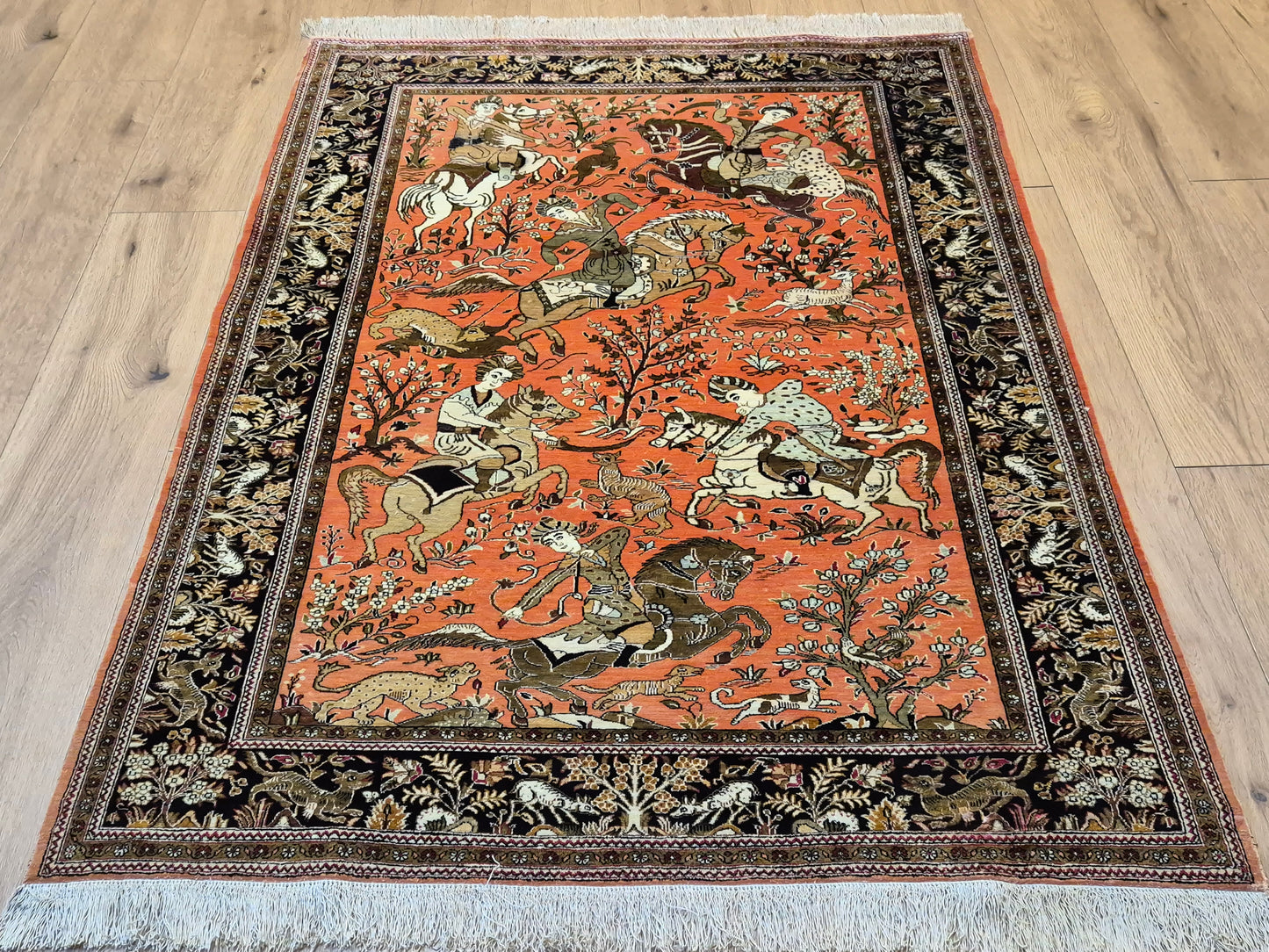 Ghom Seidenteppich Naturseide Jagdmotiv feine Handknüpfung