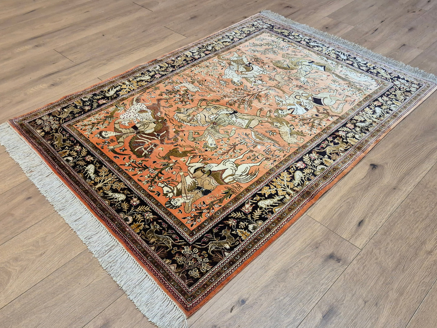 Ghom Seidenteppich Naturseide Jagdmotiv feine Handknüpfung