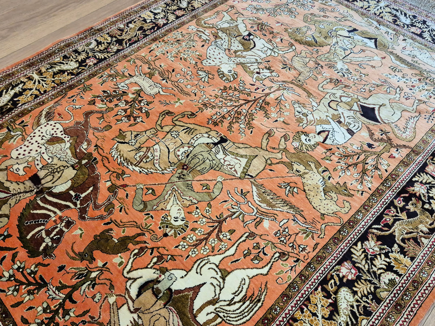 Ghom Seidenteppich Naturseide Jagdmotiv feine Handknüpfung