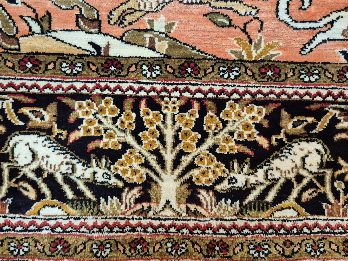 Ghom Seidenteppich Naturseide Jagdmotiv feine Handknüpfung