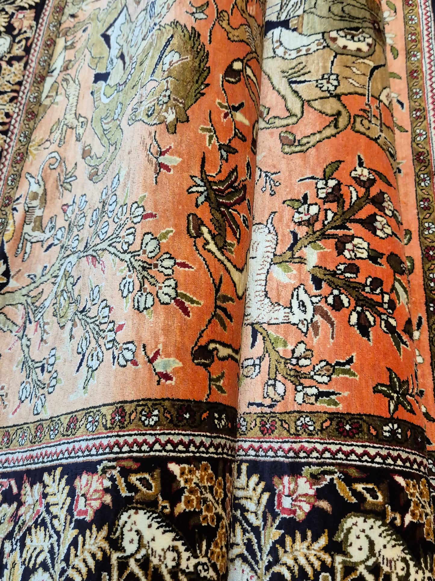 Ghom Seidenteppich Naturseide Jagdmotiv feine Handknüpfung