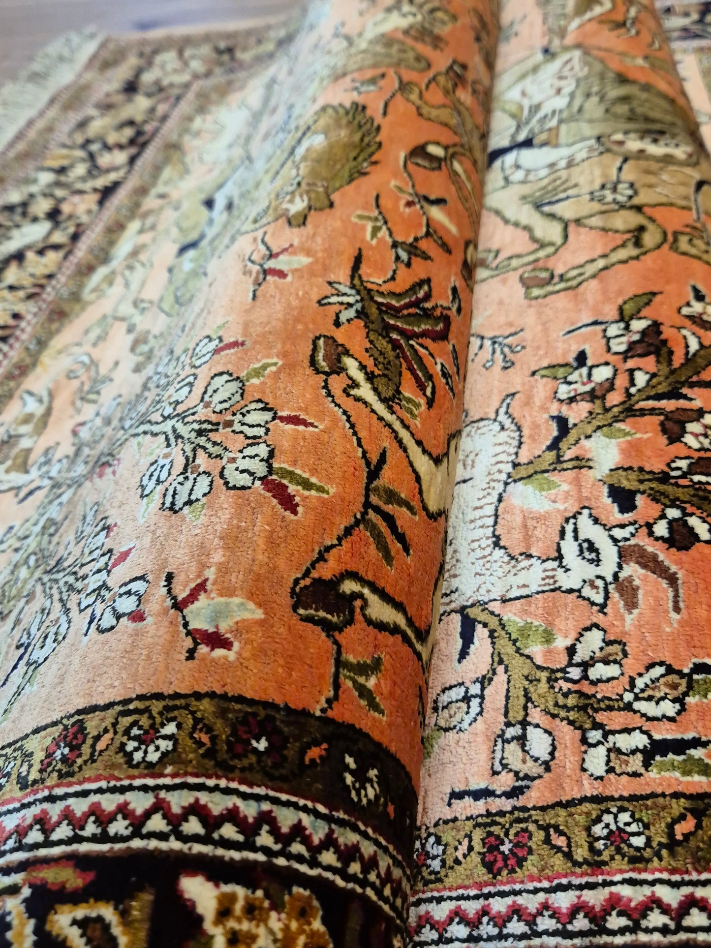 Ghom Seidenteppich Naturseide Jagdmotiv feine Handknüpfung