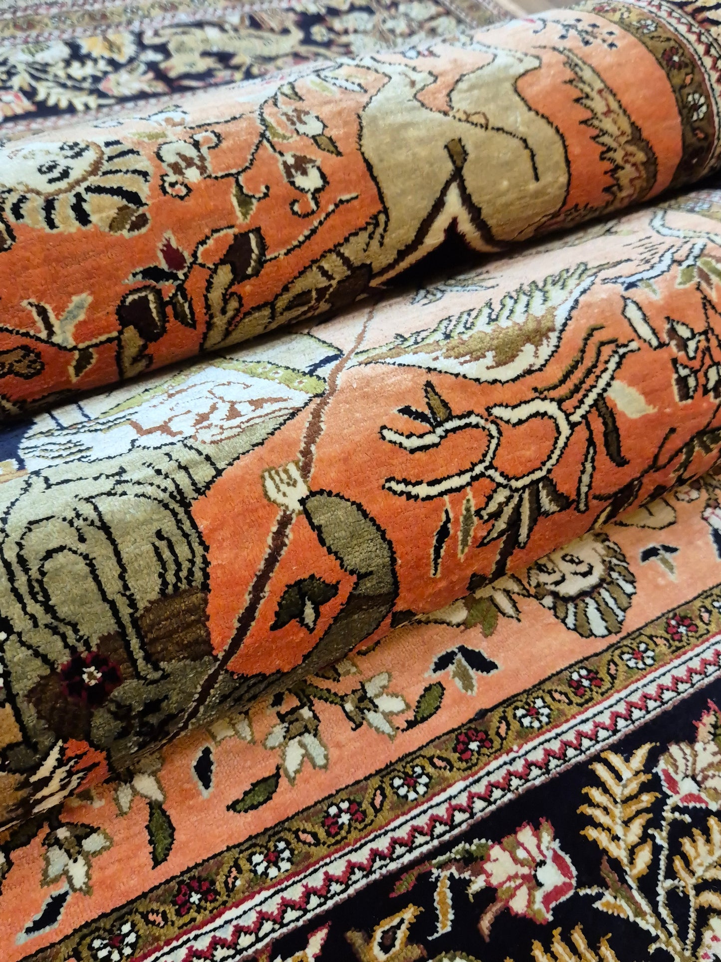 Ghom Seidenteppich Naturseide Jagdmotiv feine Handknüpfung