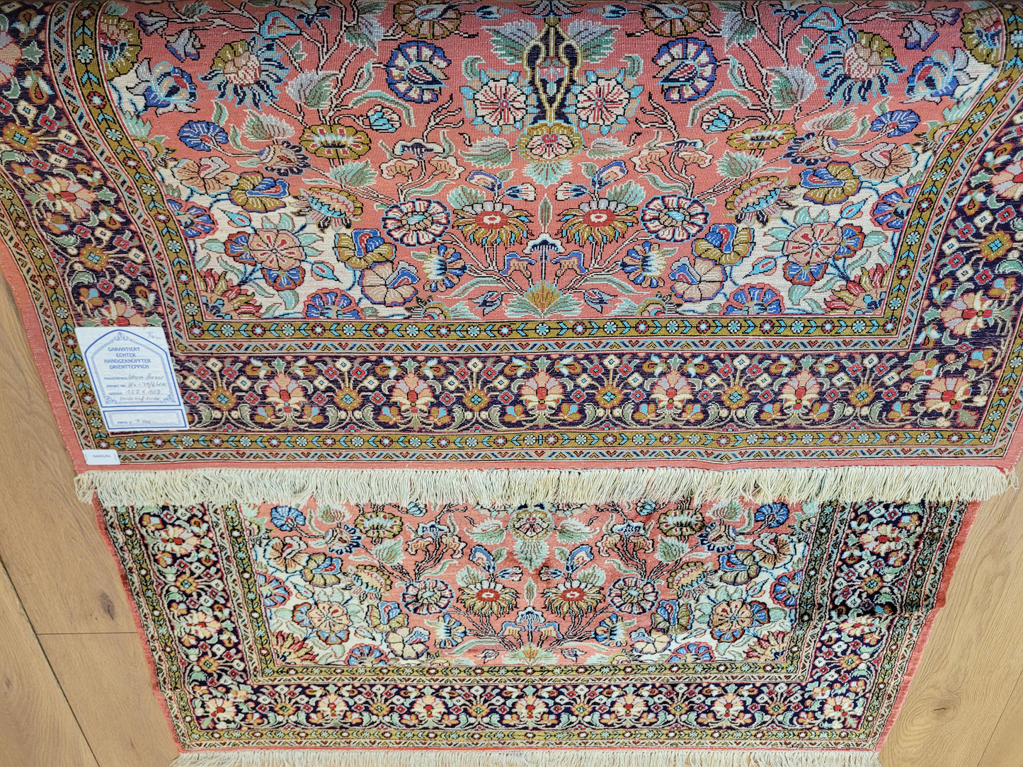 Ghom Seidenteppich Medaillon florales Muster feine Knüpfung