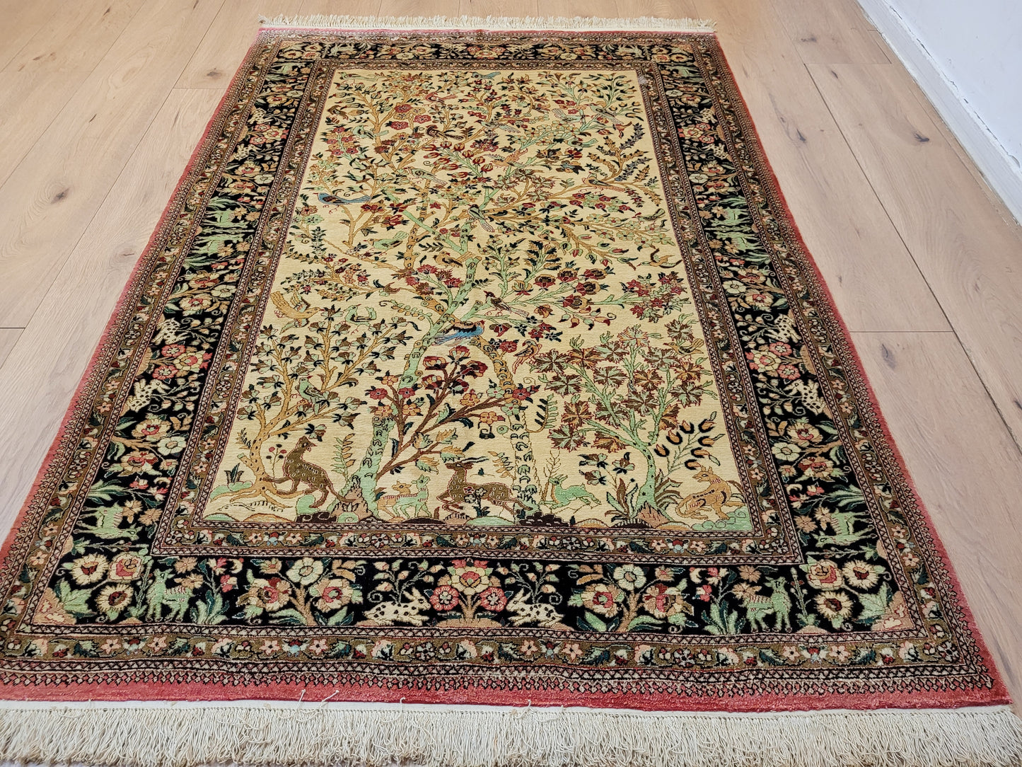 Ghom Teppich Seide auf Seide Jagdszene florales Motiv feine Knüpfung