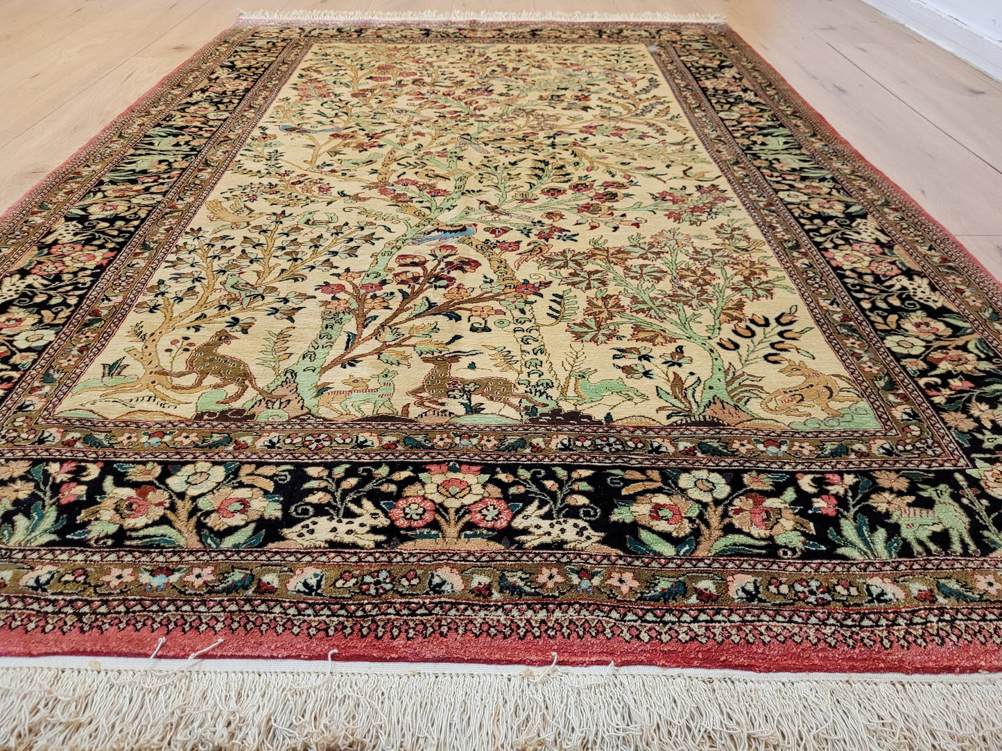 Ghom Teppich Seide auf Seide Jagdszene florales Motiv feine Knüpfung