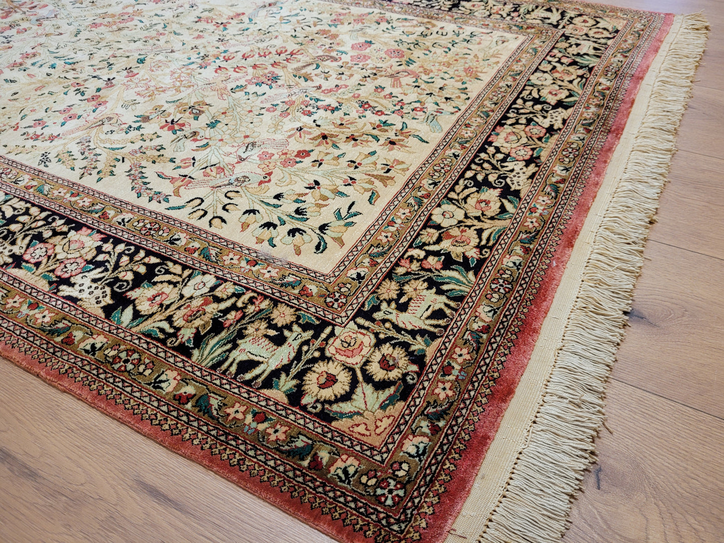 Ghom Teppich Seide auf Seide Jagdszene florales Motiv feine Knüpfung