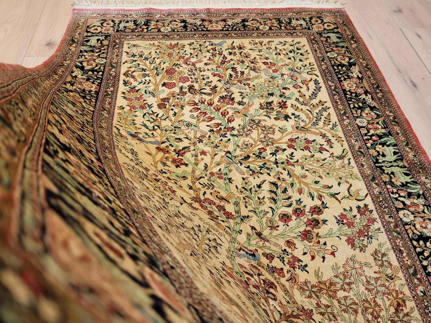 Ghom Teppich Seide auf Seide Jagdszene florales Motiv feine Knüpfung