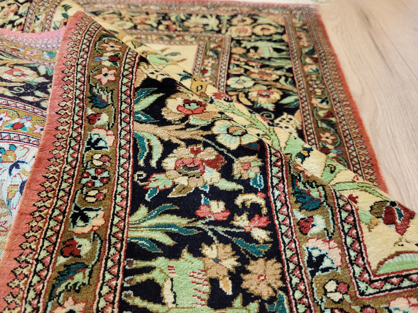 Ghom Teppich Seide auf Seide Jagdszene florales Motiv feine Knüpfung