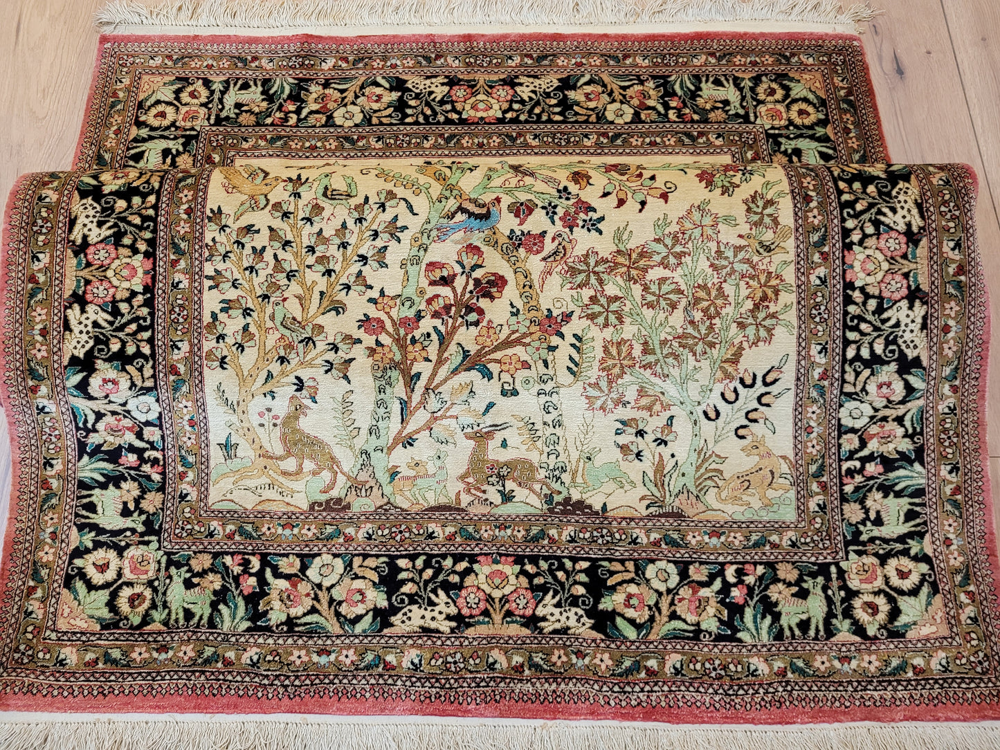 Ghom Teppich Seide auf Seide Jagdszene florales Motiv feine Knüpfung