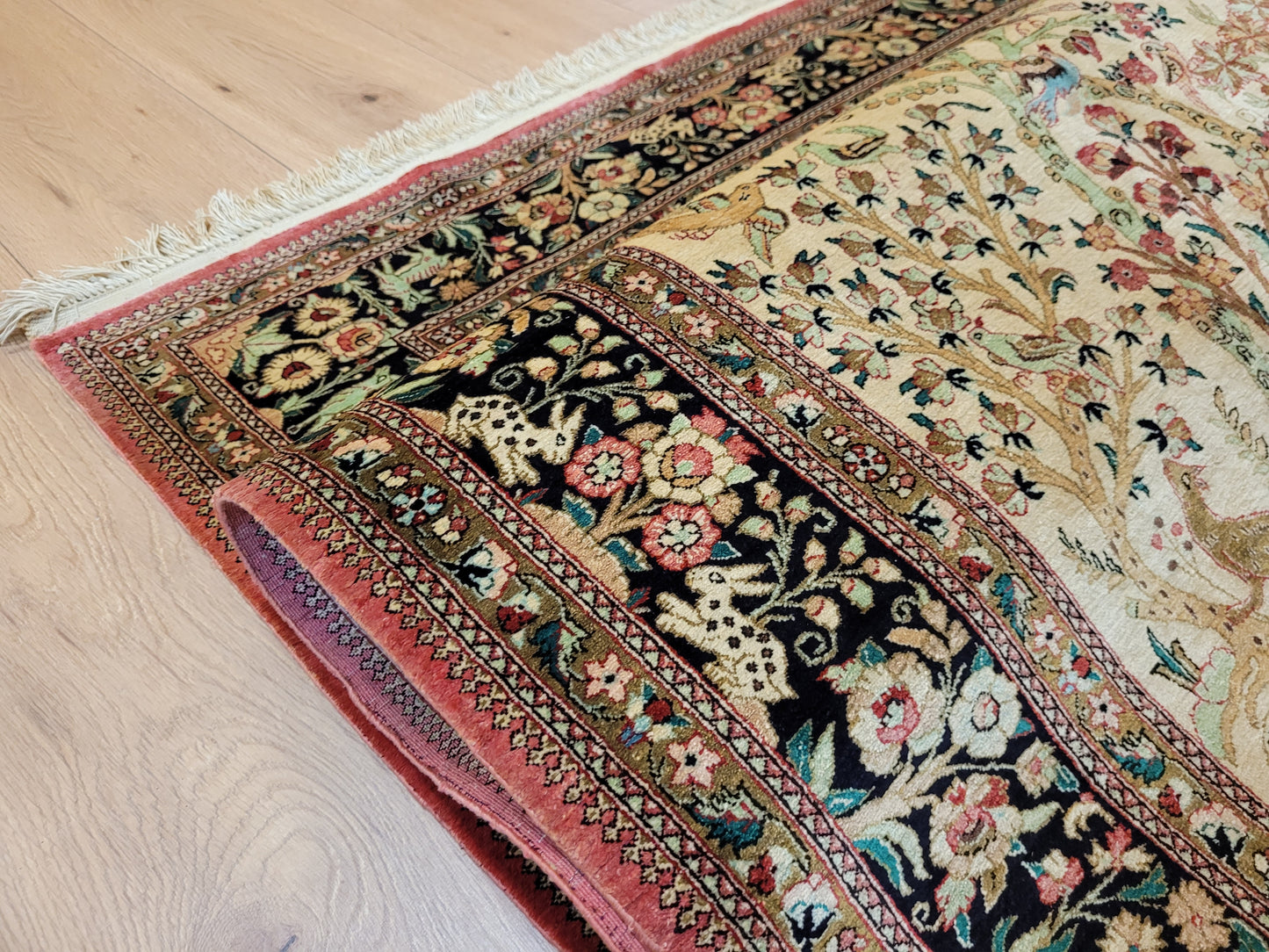 Ghom Teppich Seide auf Seide Jagdszene florales Motiv feine Knüpfung