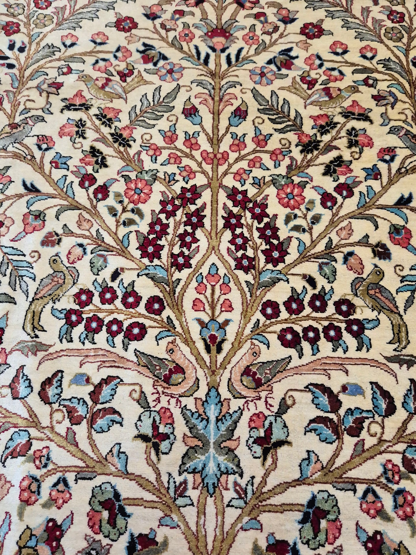 Ghom Seidenteppich Seide auf Seide Lebensbaum mit Tiermotiven