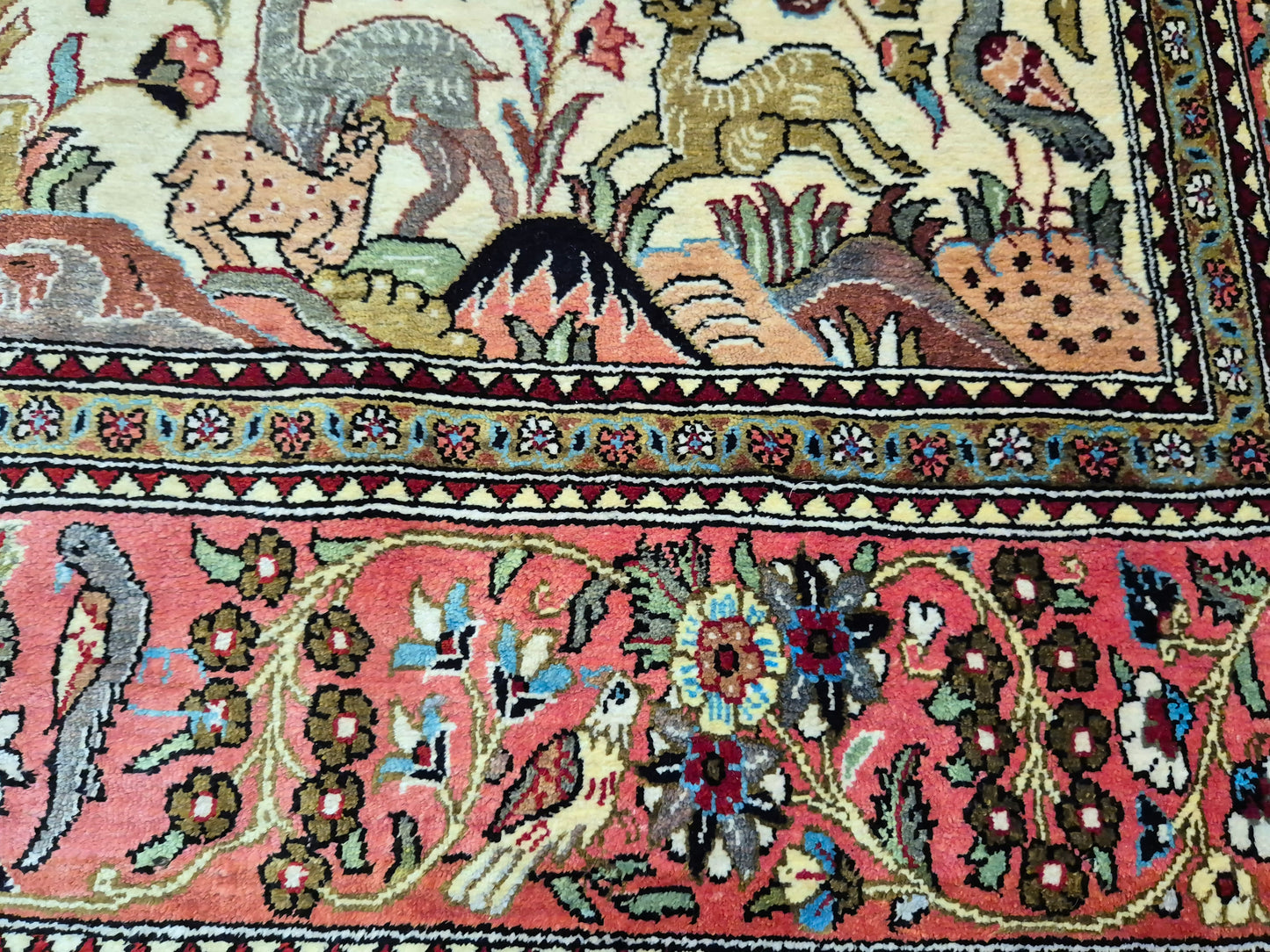 Ghom Seidenteppich Seide auf Seide Lebensbaum mit Tiermotiven