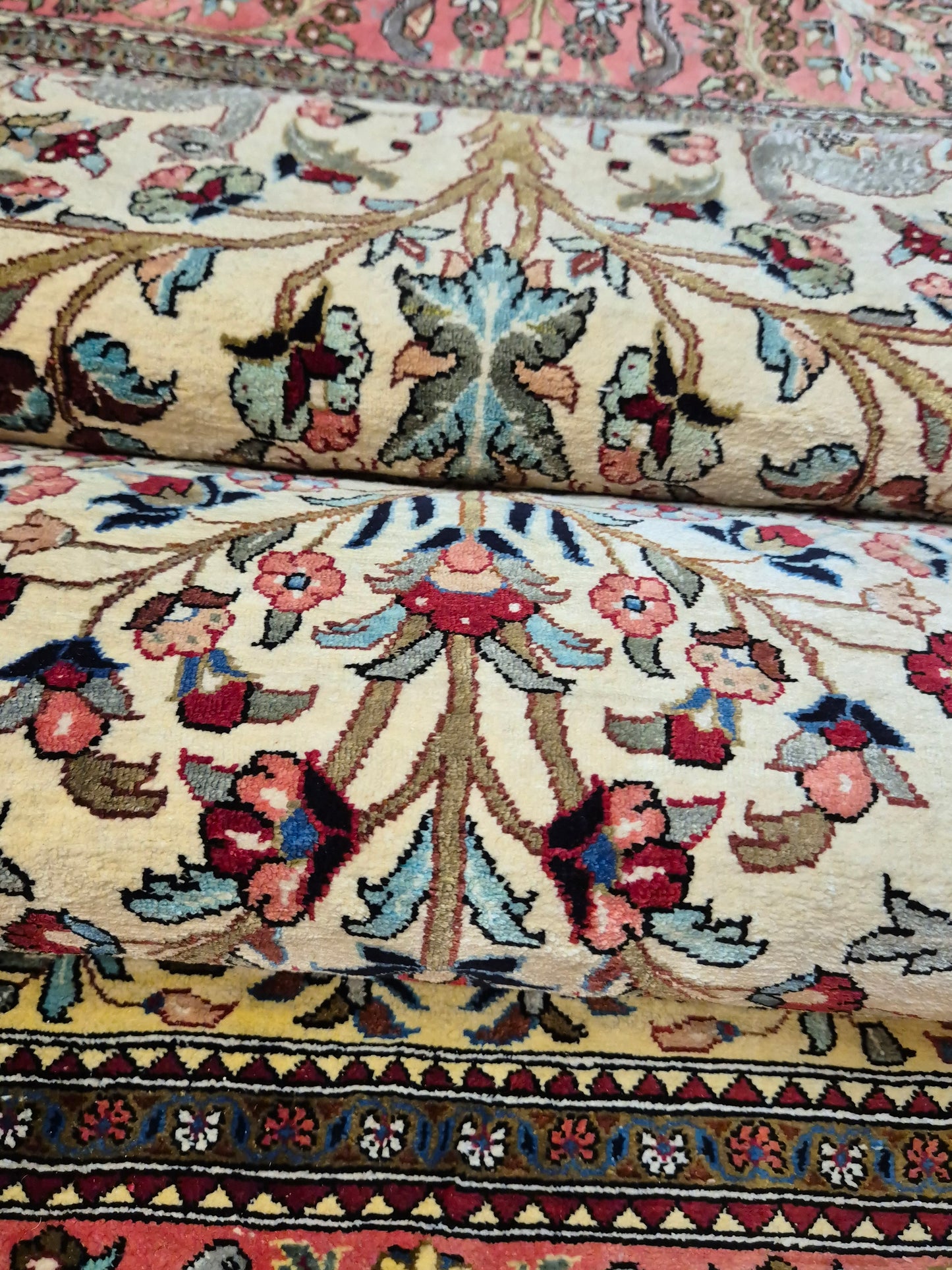 Ghom Seidenteppich Seide auf Seide Lebensbaum mit Tiermotiven