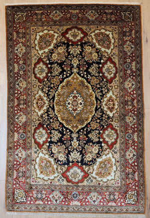 Ghom Seide Teppich Medaillon Blumenornamente feine Knüpfung