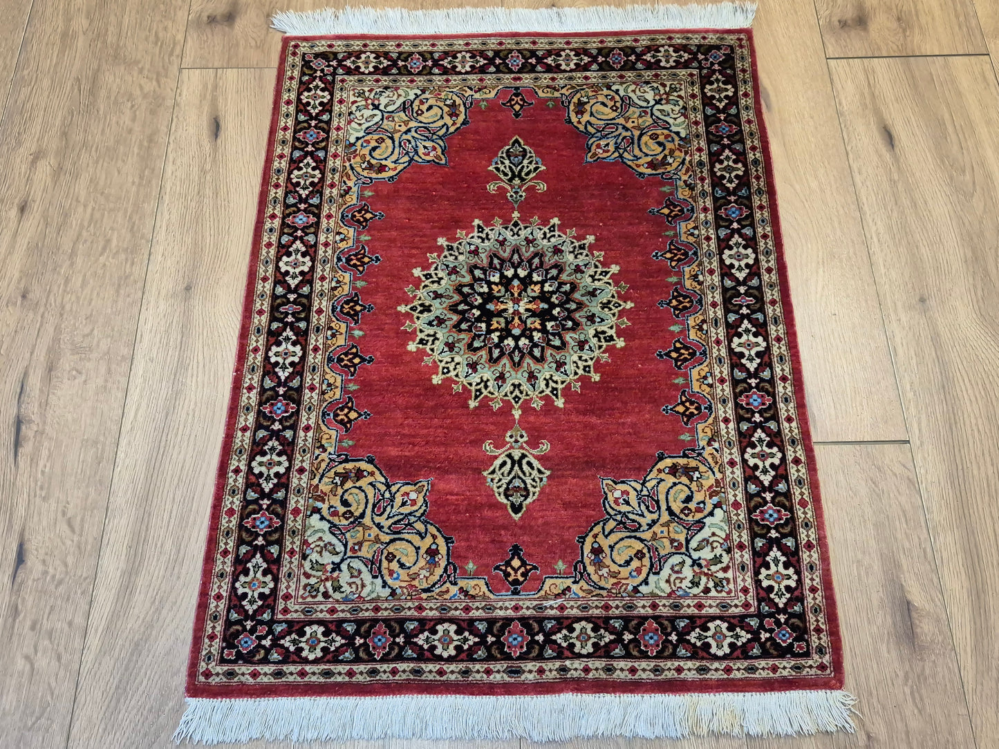 Ghom Seidenteppich Seide auf Seide Medaillon feine Knüpfung