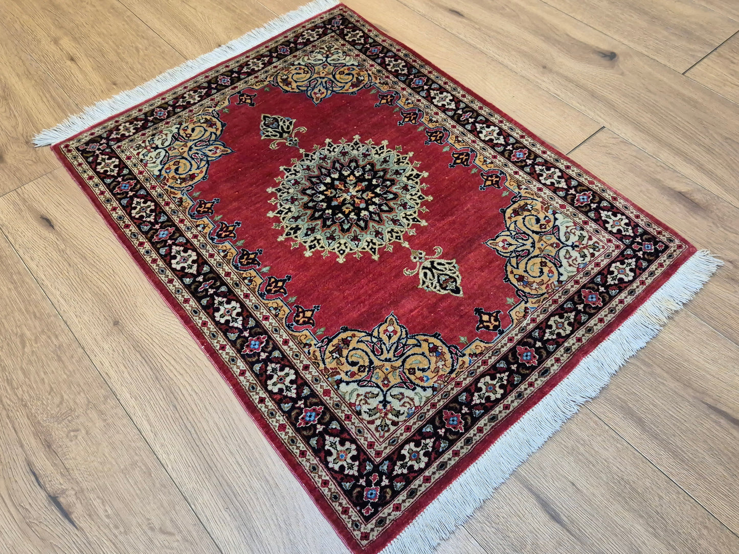 Ghom Seidenteppich Seide auf Seide Medaillon feine Knüpfung