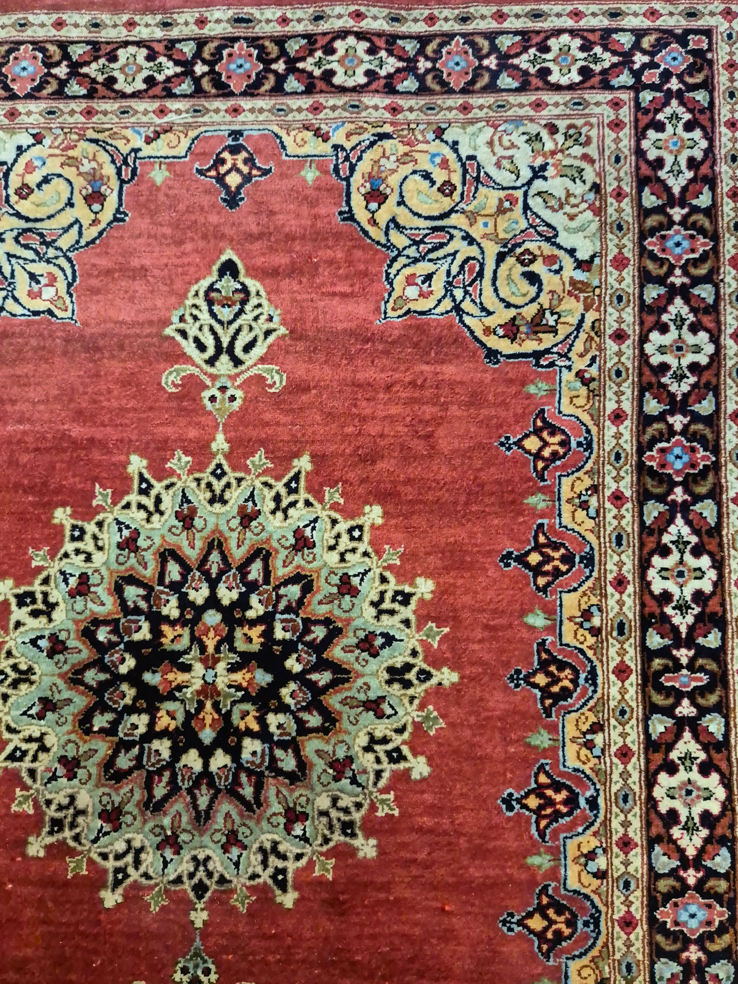 Ghom Seidenteppich Seide auf Seide Medaillon feine Knüpfung