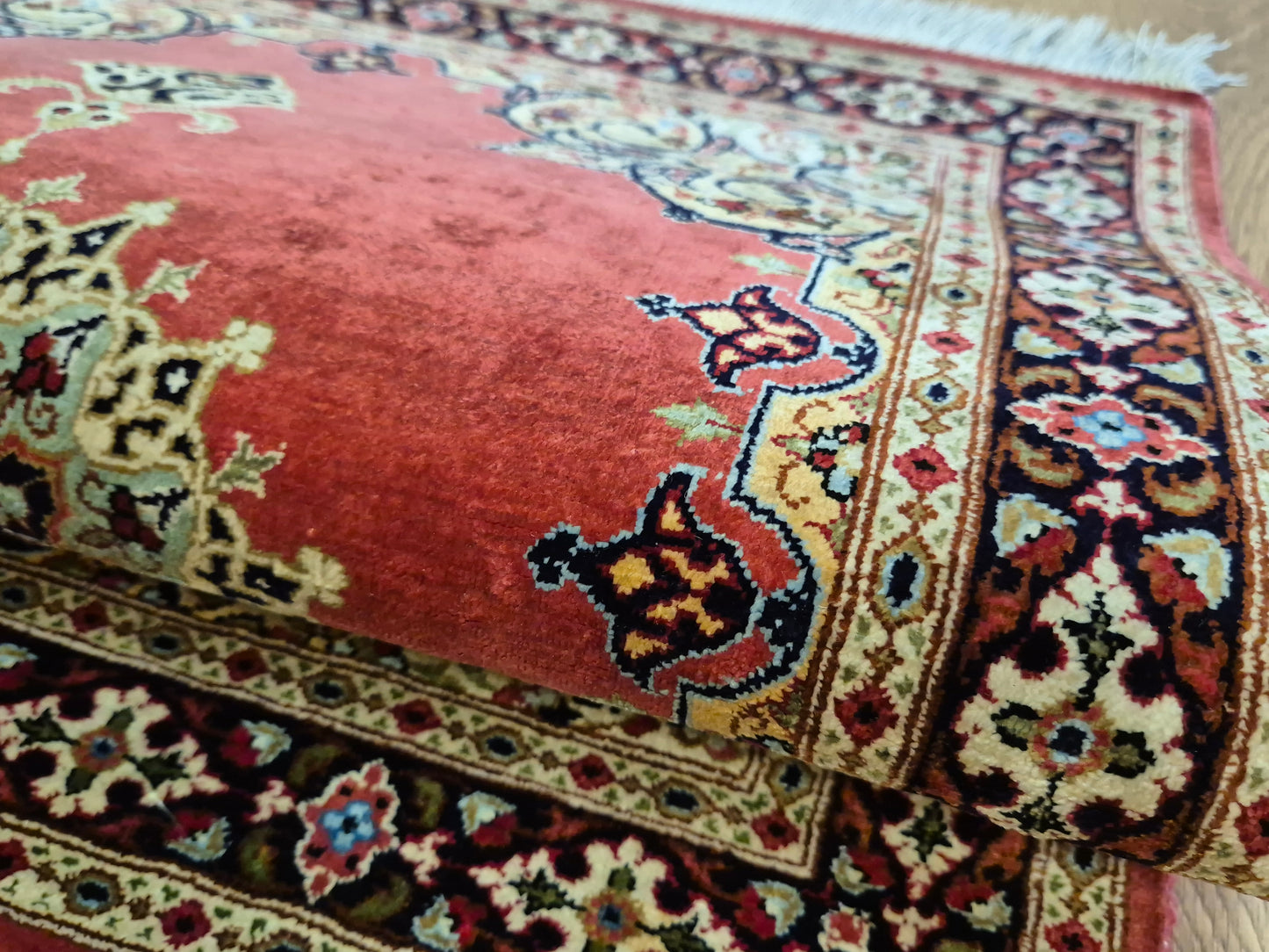 Ghom Seidenteppich Seide auf Seide Medaillon feine Knüpfung