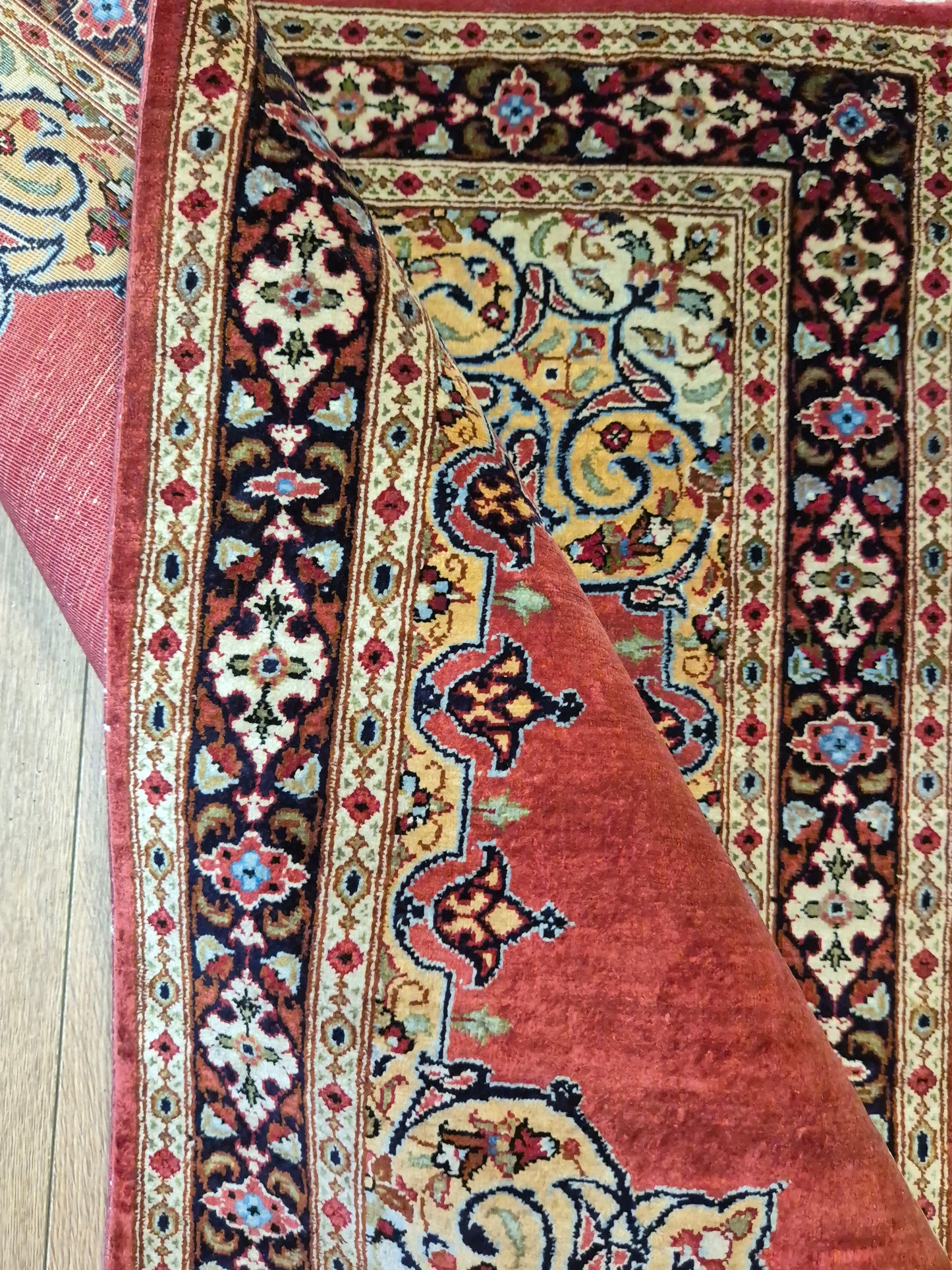 Ghom Seidenteppich Seide auf Seide Medaillon feine Knüpfung