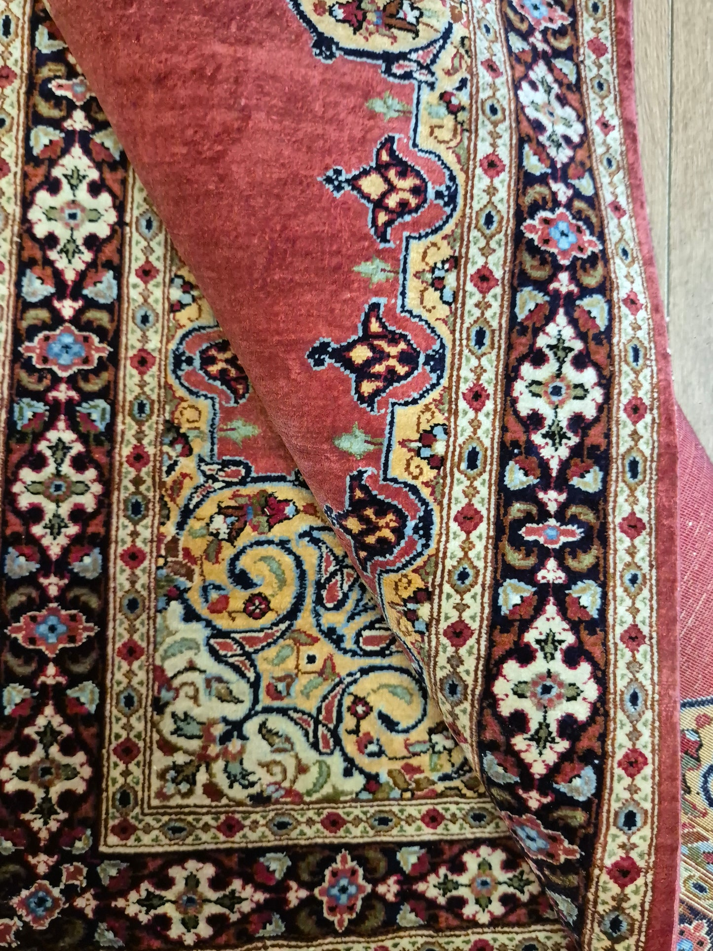 Ghom Seidenteppich Seide auf Seide Medaillon feine Knüpfung