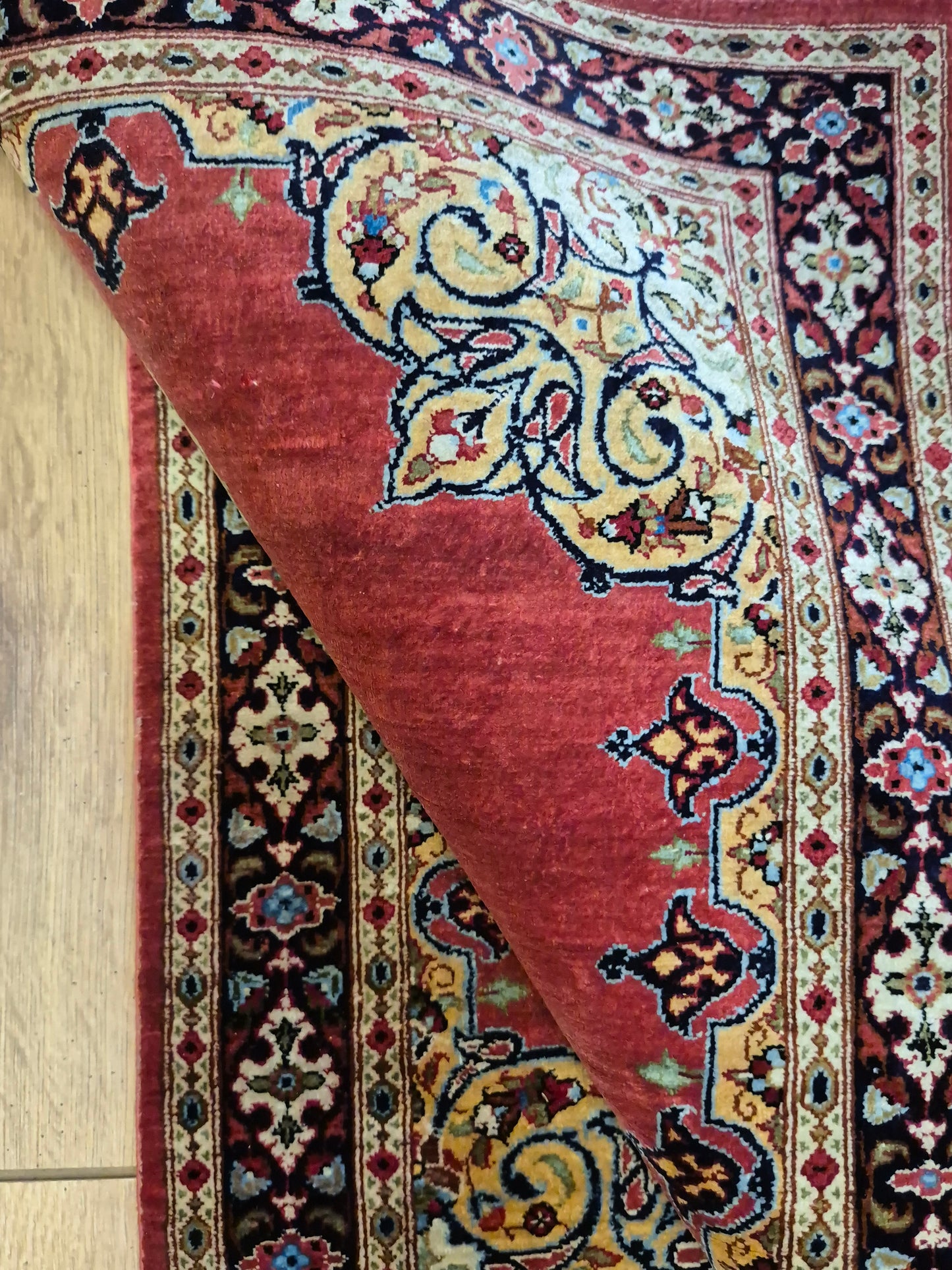 Ghom Seidenteppich Seide auf Seide Medaillon feine Knüpfung