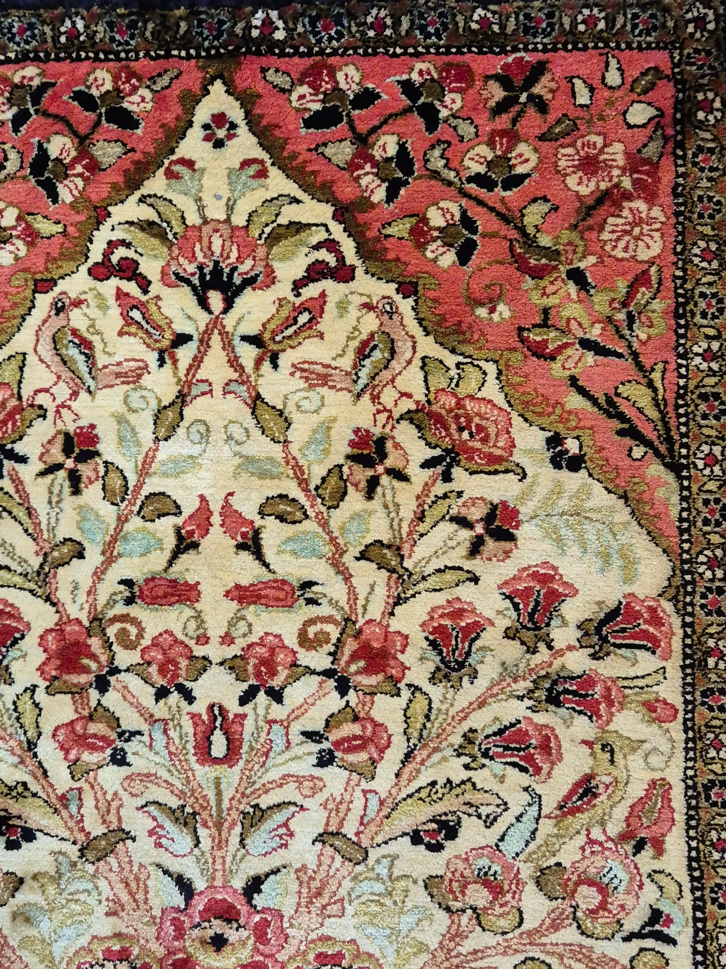 Ghom Seidenteppich Seide auf Seide Blumenkorb florales Design