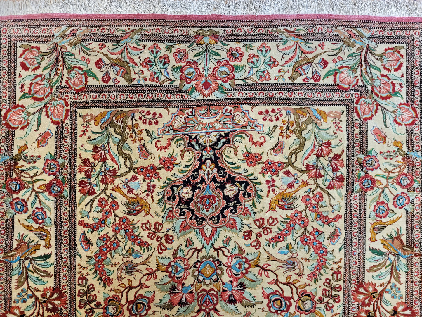 Ghom Seidenteppich Seide auf Seide feine Blumenmotive