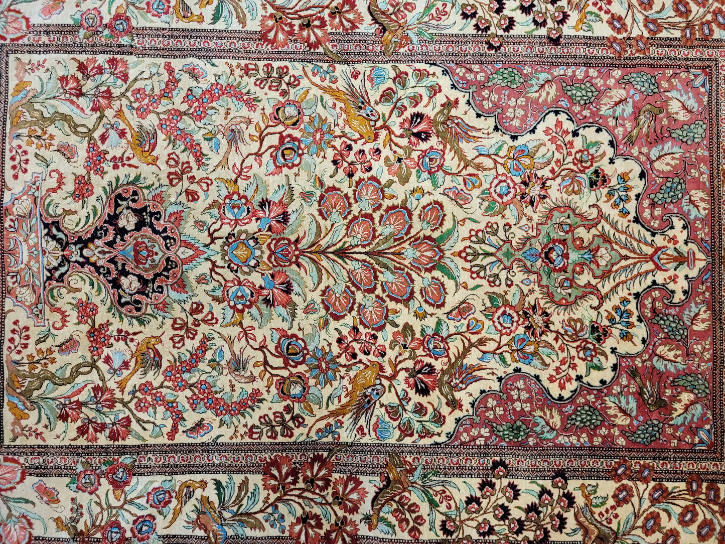 Ghom Seidenteppich Seide auf Seide feine Blumenmotive